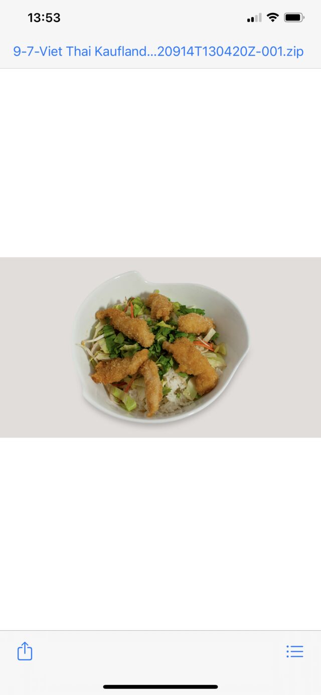 Curry Bowls mit Salat und panierten Hühnerfleisch 