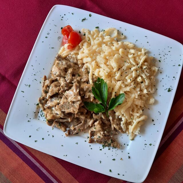 Gyros nach Chef's Art mit Spätzle 