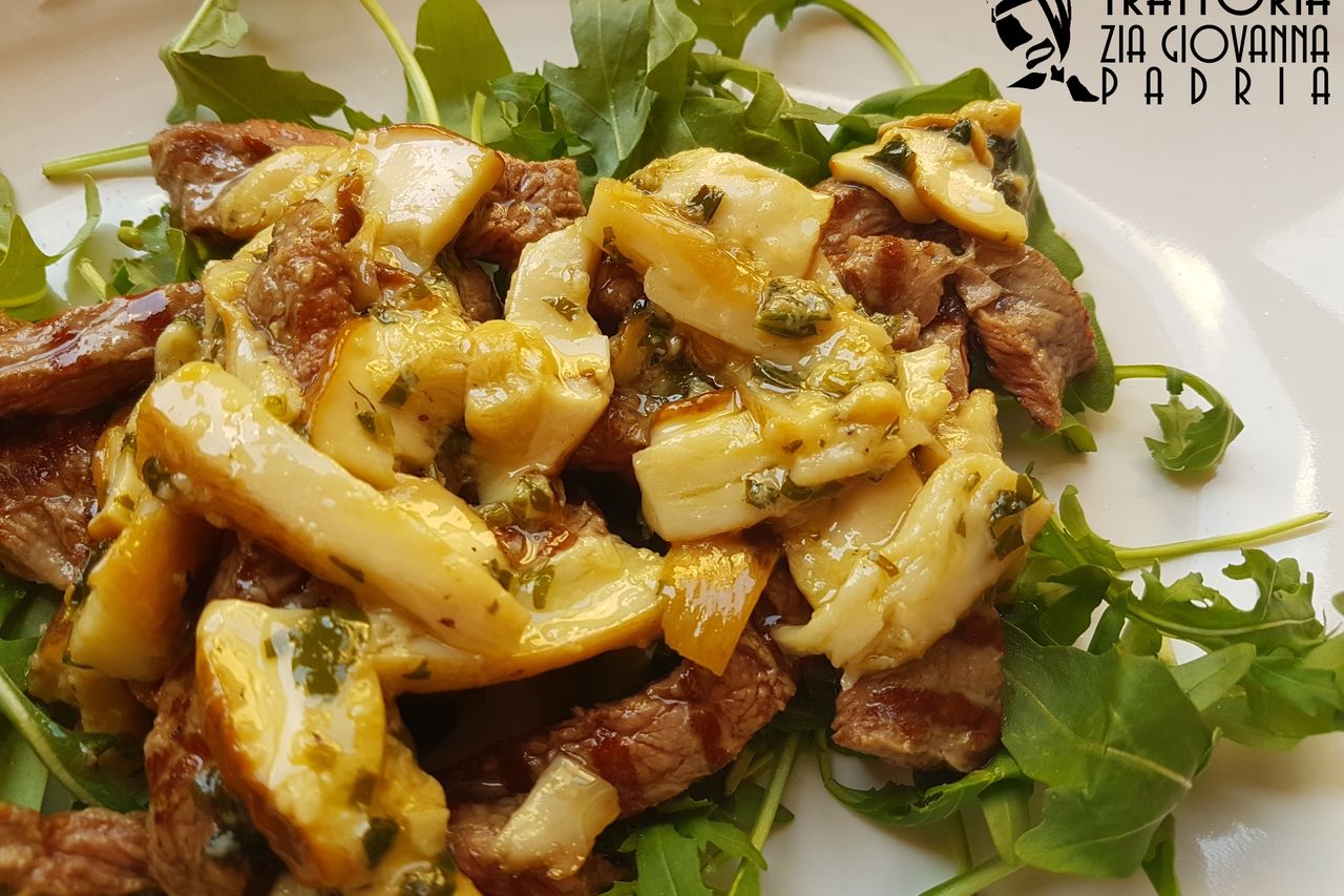 tagliata di manzo ai funghi porcini