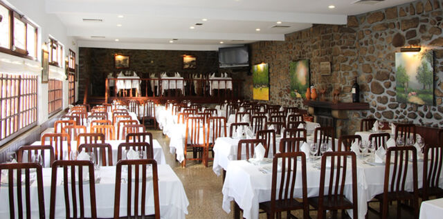 SALÃO JORGE AMADO
Encontra a Sala ideal, para jantares de empresa, Grupos, Turismo, eventos.