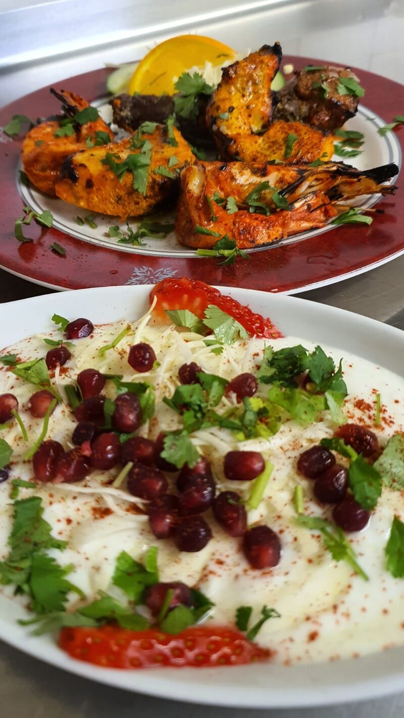 Salade Raita et Mix viande tikka