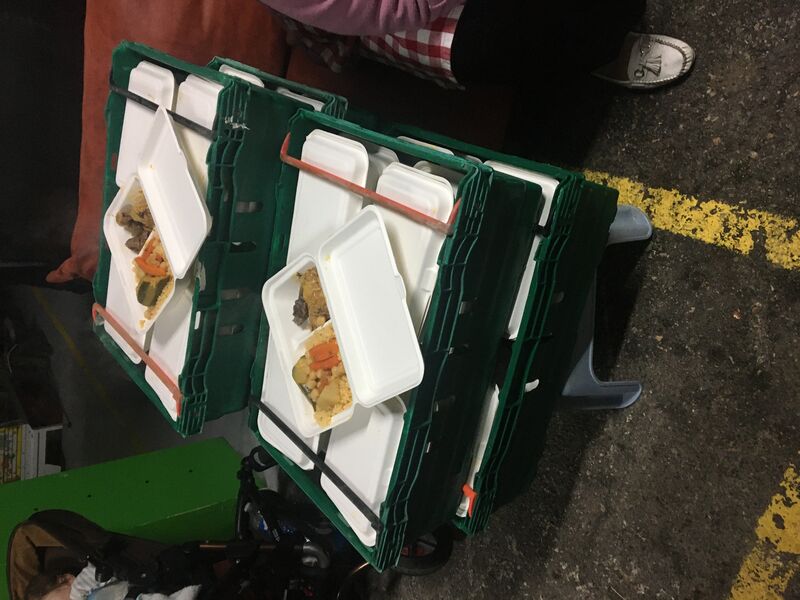 Maraude faite avec la collaboration de Ben’s Food pour une distribution de couscous.