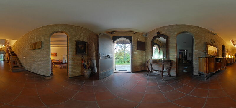 L'ingresso/ The entrance