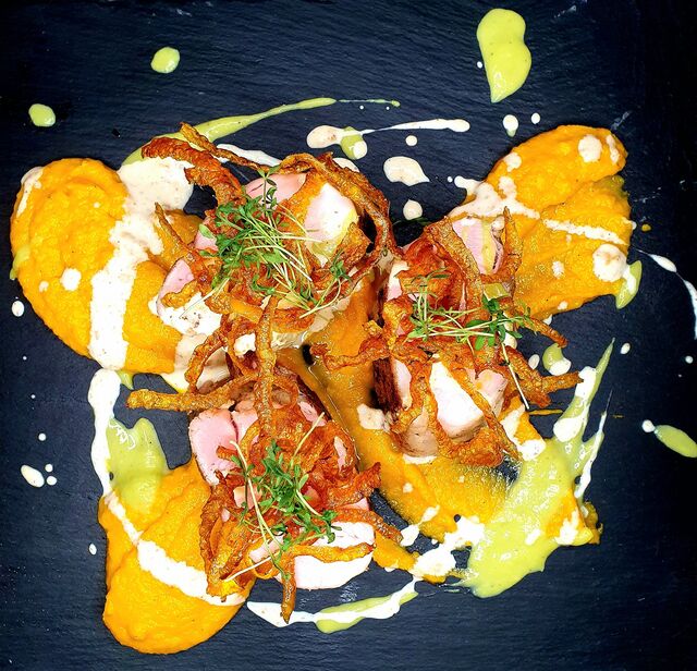 Filet mignon de cochon, purée de carottes à l'orange