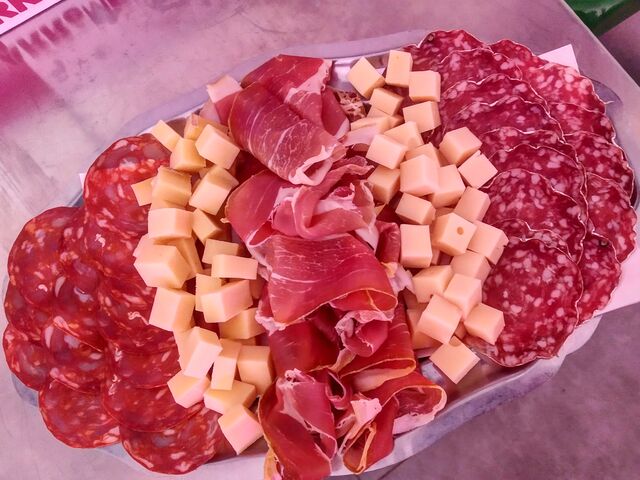plateau de charcuterie sur commande 