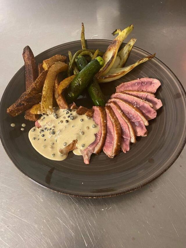 Magret de canard et ses petits légumes