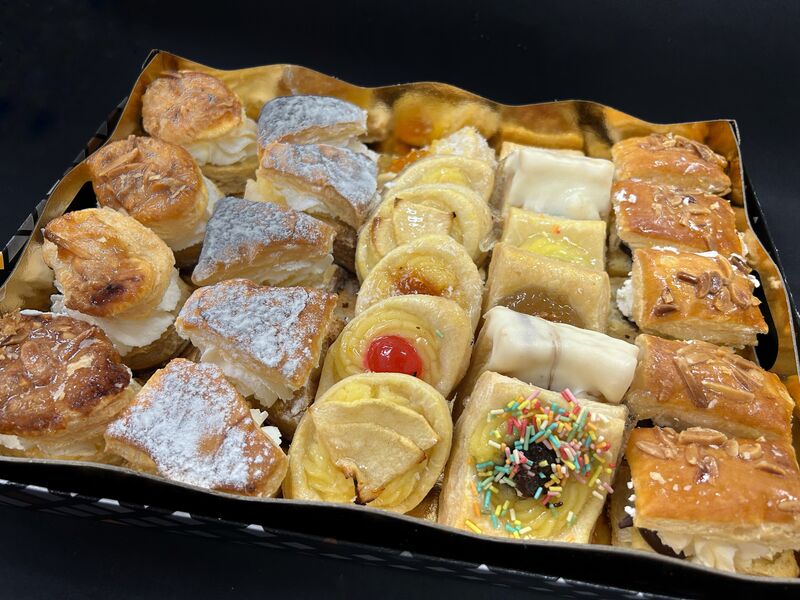Repostería de hojaldre variada