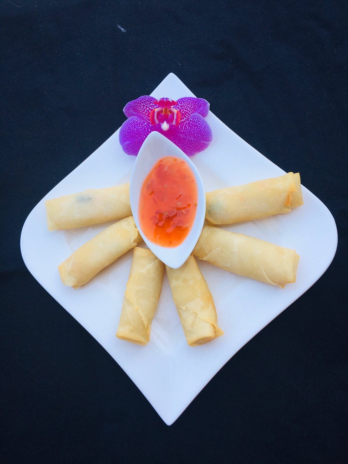 Nr. 3: Frühlingsrolle vegetarisch (6 Stück)