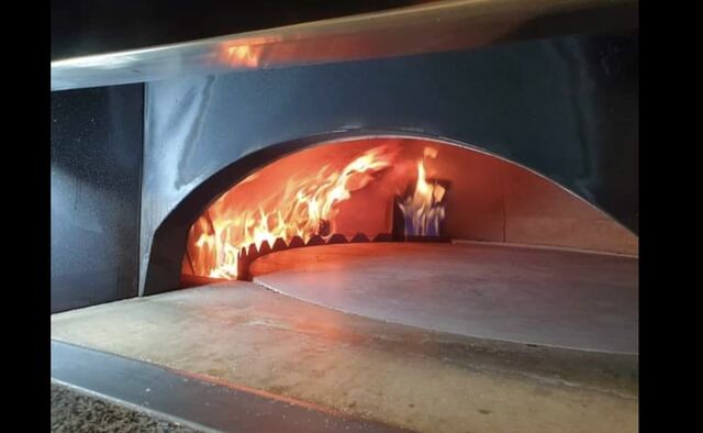 Onze pizza’s worden mede mogelijk gemaakt door deze klassebak 