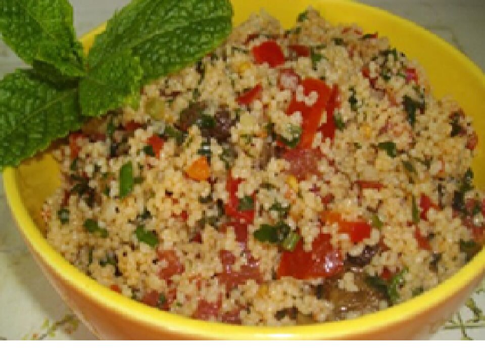 Taboulé à la marocaine 6 € la part
(Semoule, persil, citron, poivron, menthe)