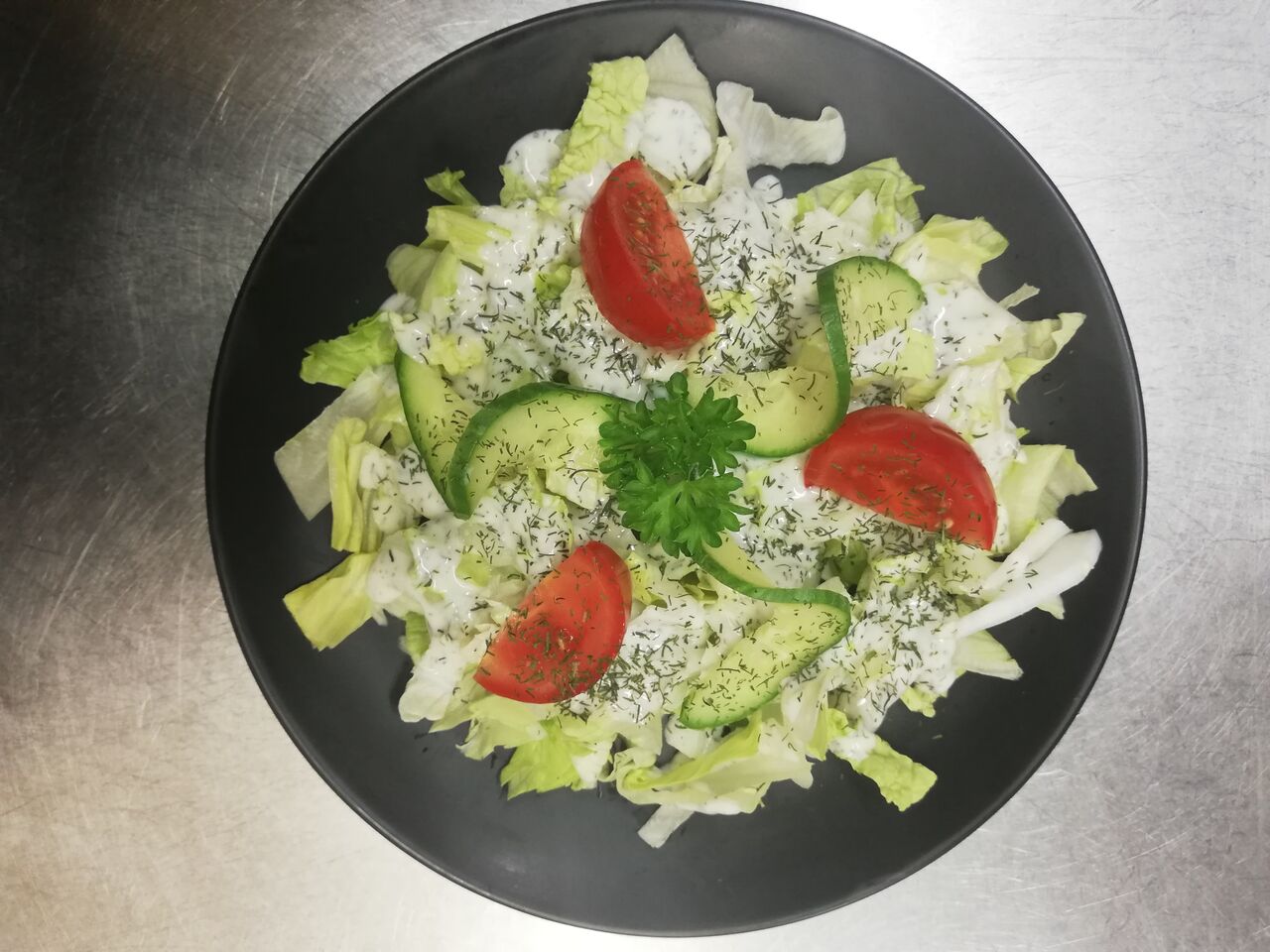 Salatteller mit Hausgemachtem Dressing