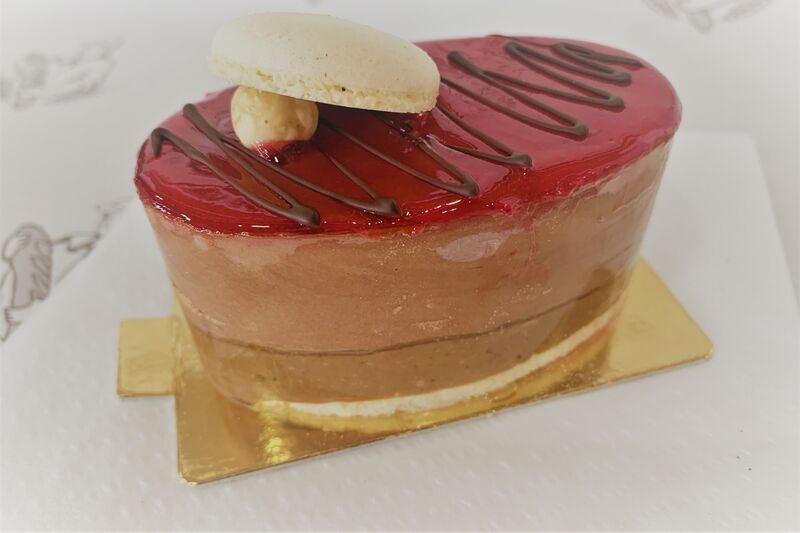 Royal chocolat /
biscuit , croquant choco/praliné , mousse chocolat 