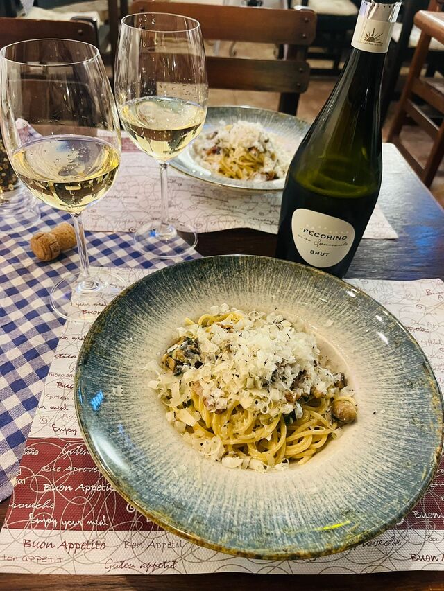 Fresh pasta s houbami a černým lanýžem