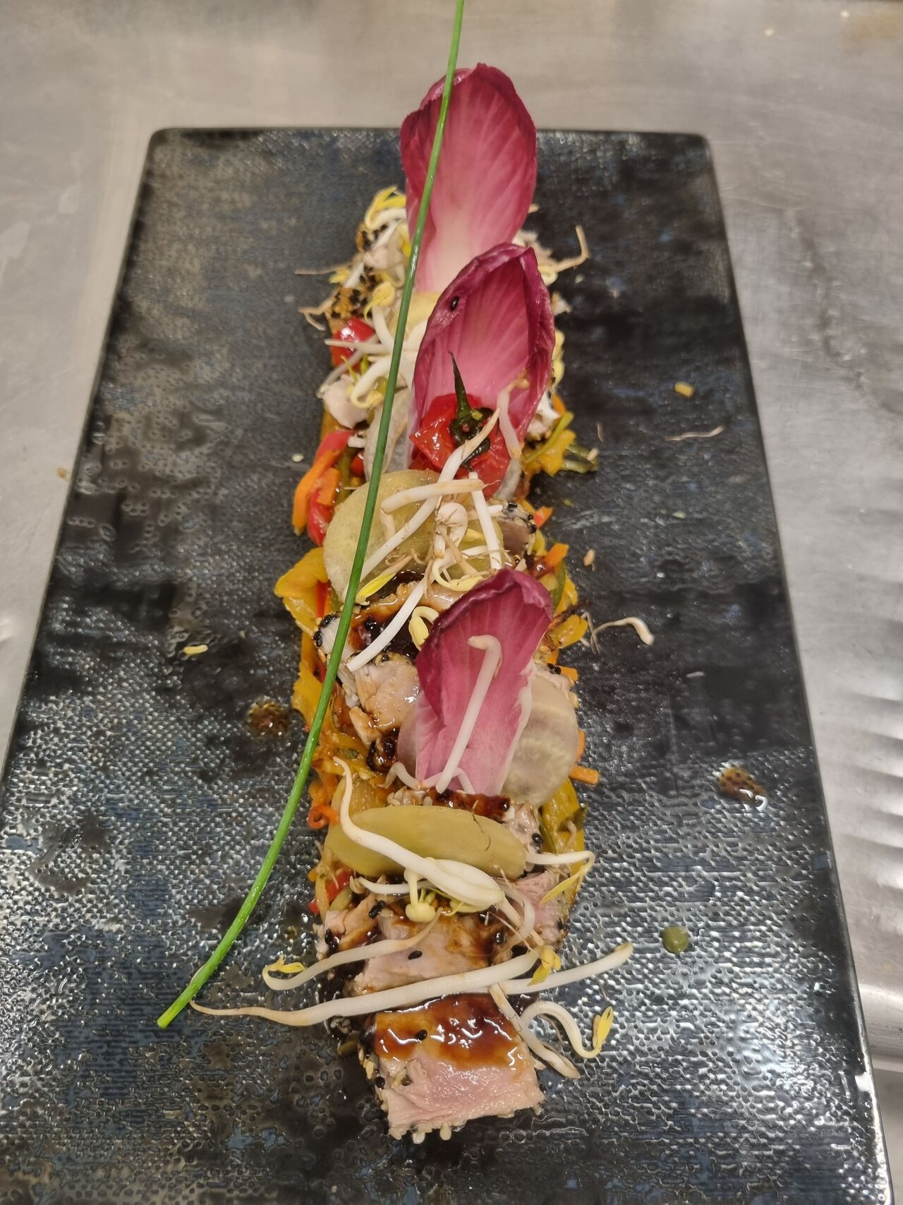 Tataki de thon, tagliatelles de légumes