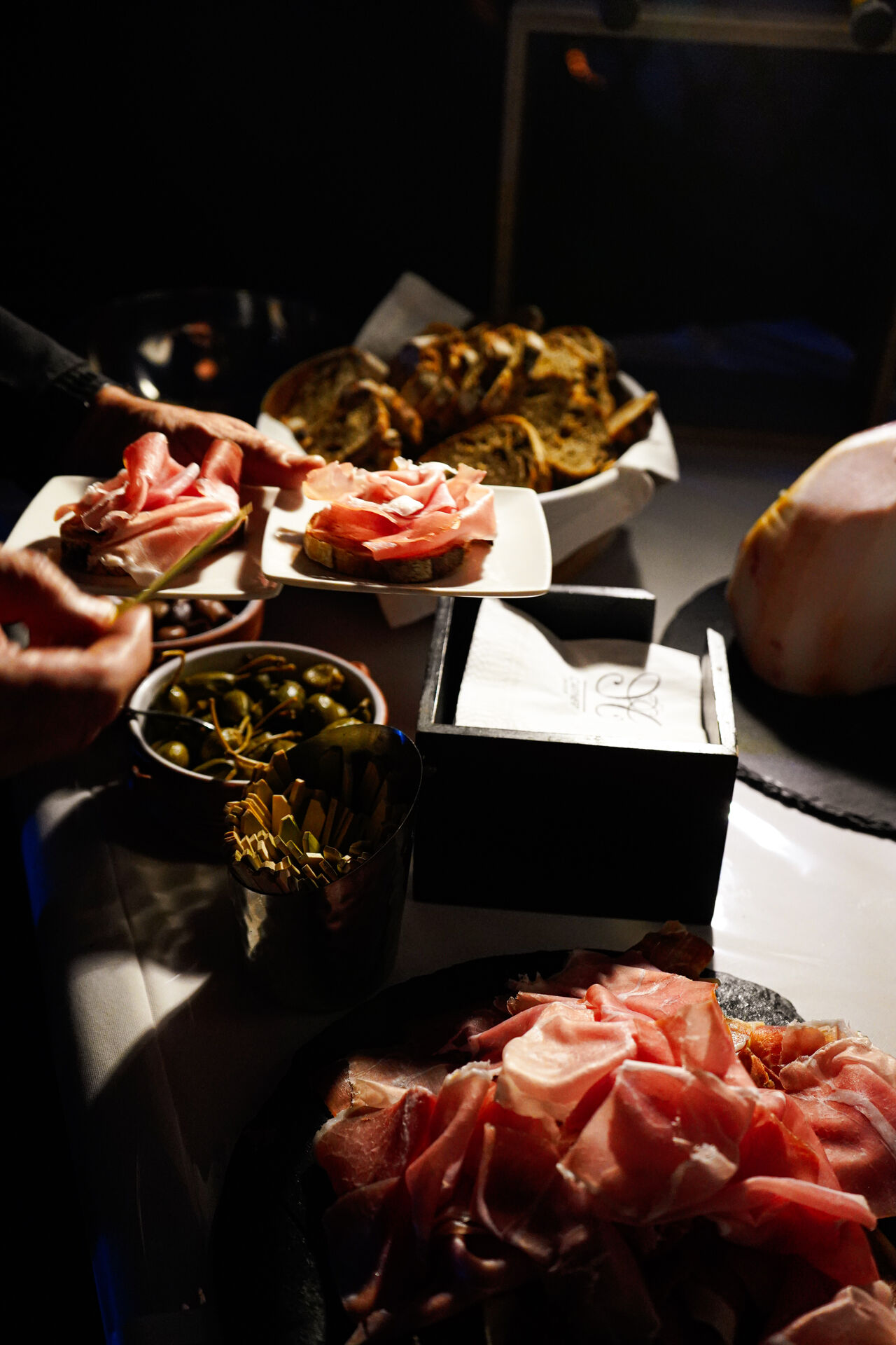 jPlanche de jambon cru 