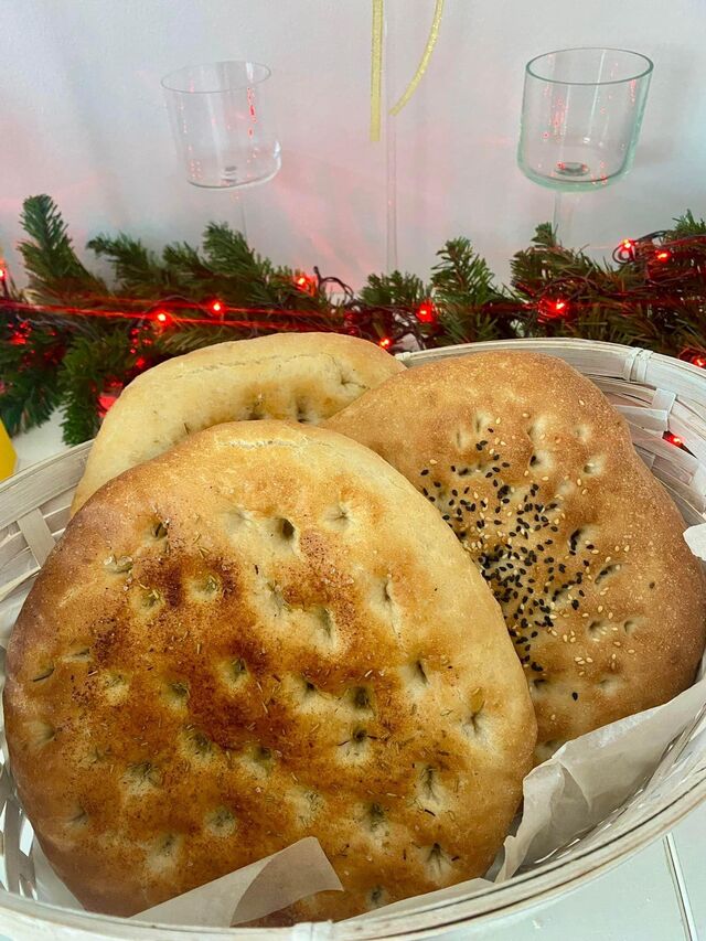 Lipie cu usturoi/ Lipie cu semințe de susan