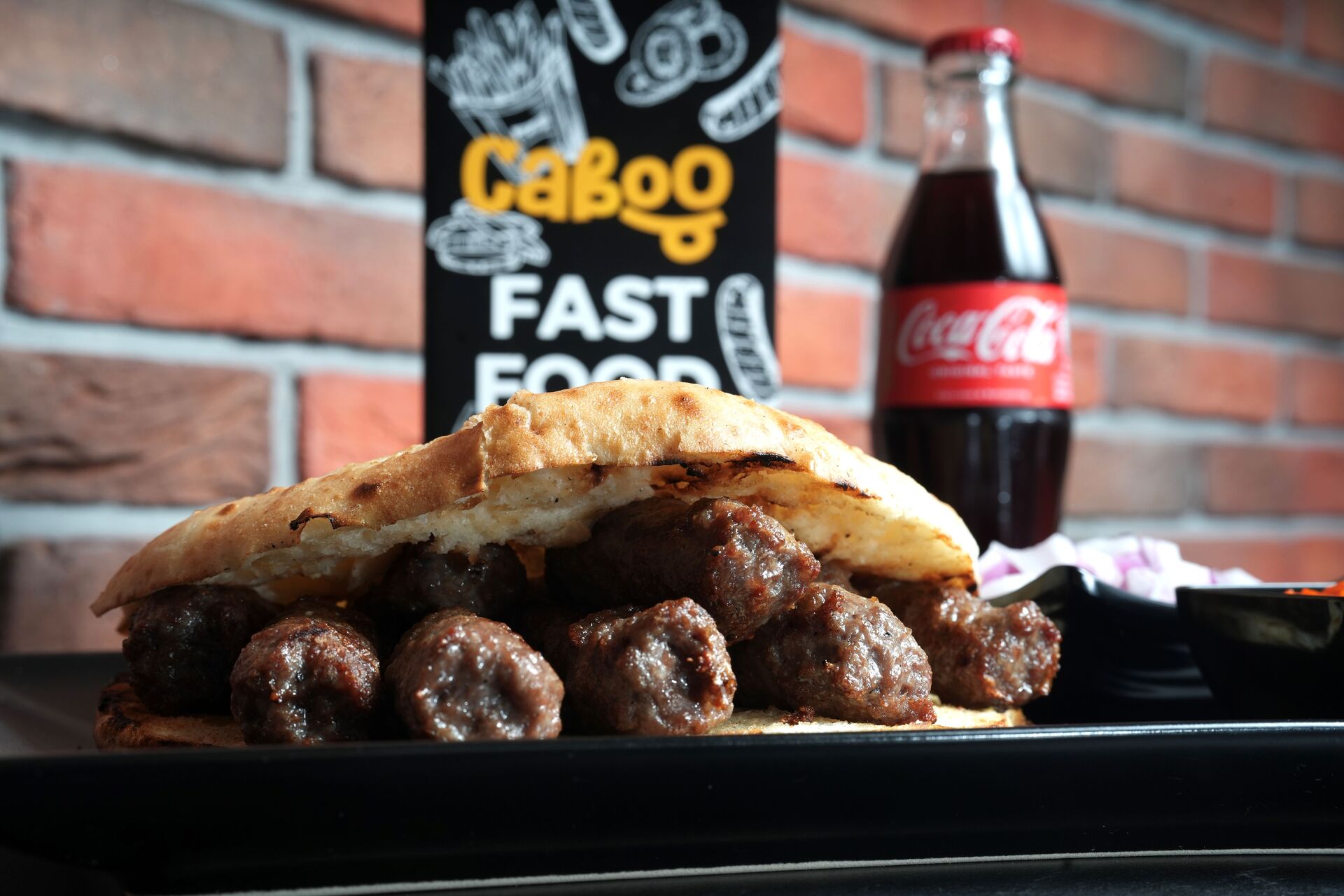 Čevapi u somunu - 100% domaće juneće meso