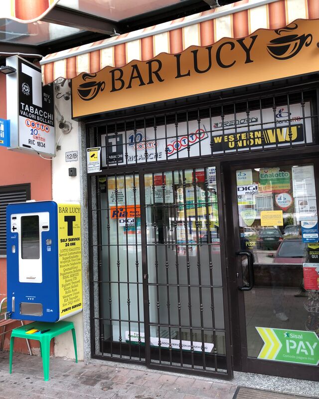 ESTERNO BAR LUCY