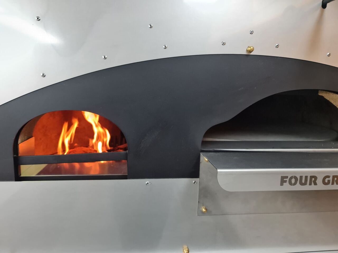 Four à bois rotatif