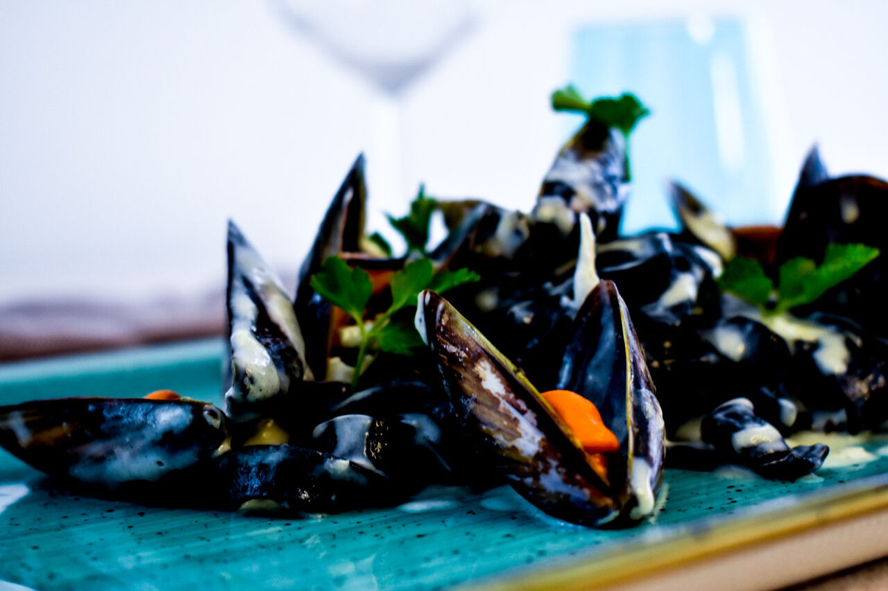 Tagliolini al nero di seppia COZZE&GORGONZOLA
