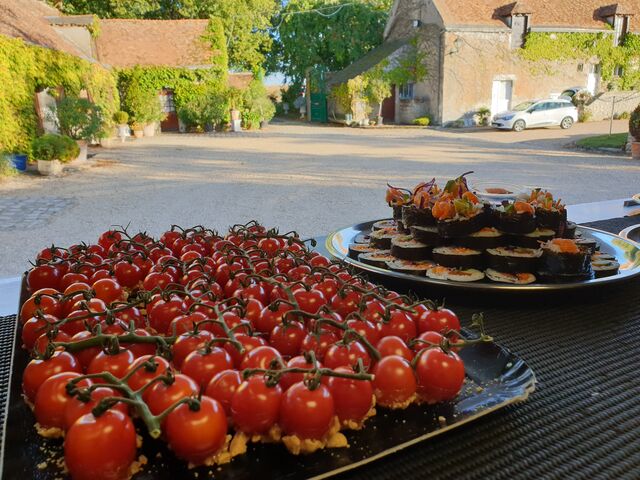 Kimbaps et tomates cerises