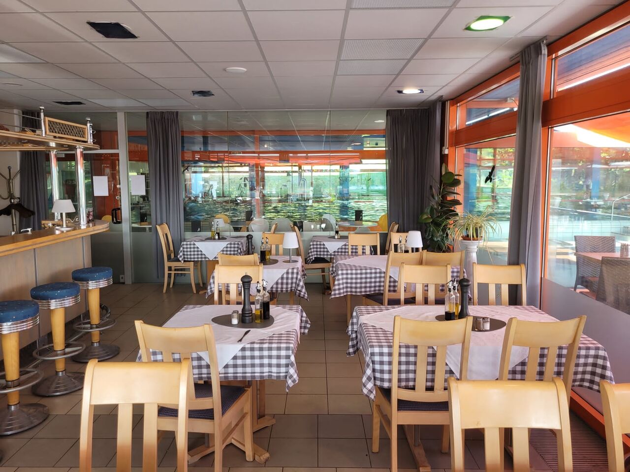 Restaurant mit Blick ins Kurbad