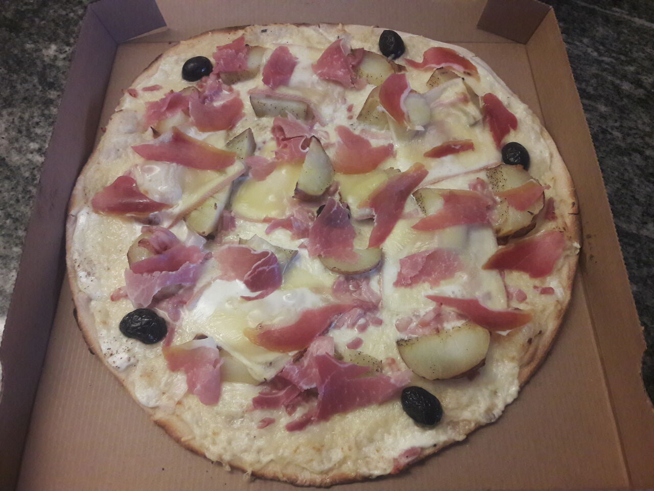 ÏZZA DU MOMENT MAI 2019