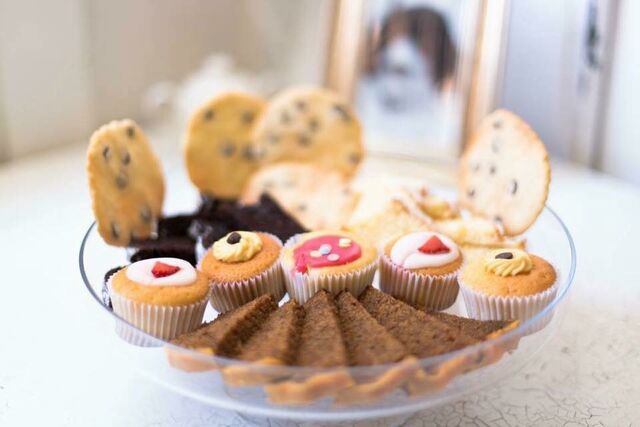 Bizcochos caseros de limón, chocolate y zanahoria. Cookies y cupcakes.