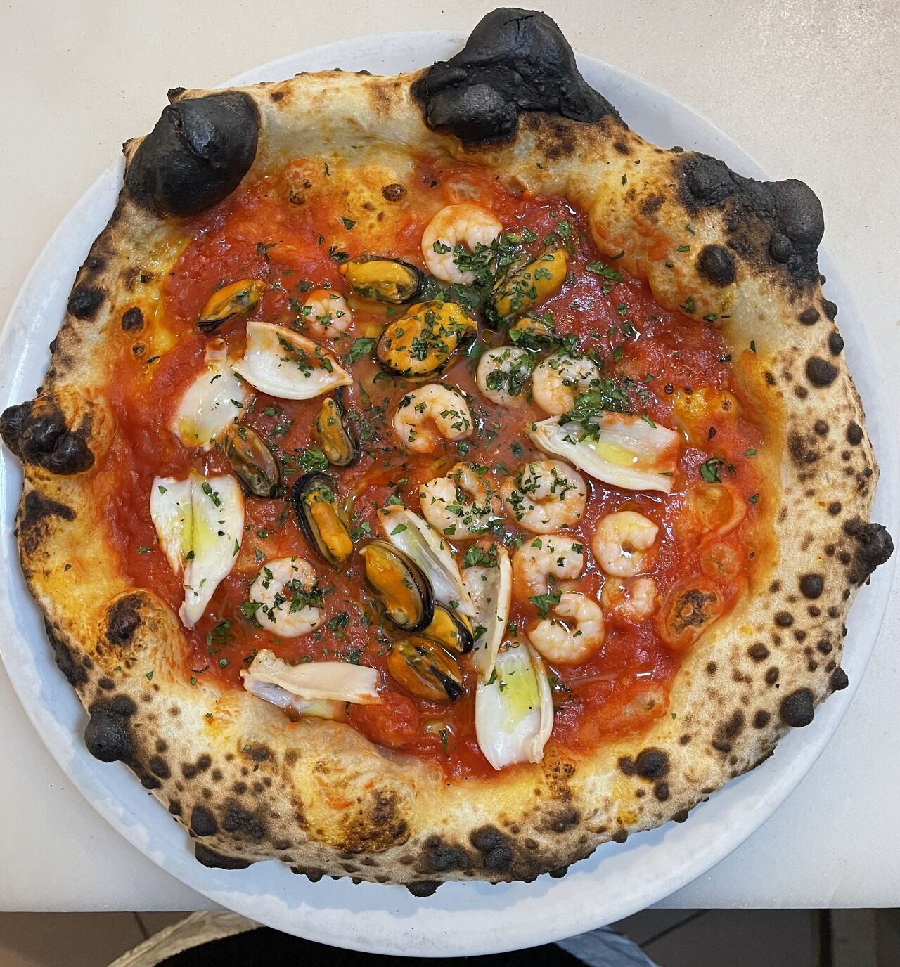 Pizza ai frutti di mare.