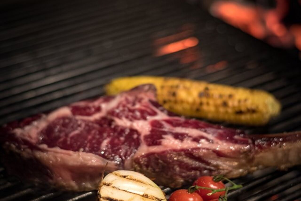 SIMPLY THE BEST TOMAHAWK