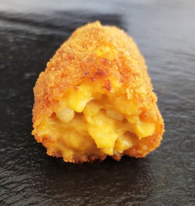 CROQUETAS DE MARISCO. Cajas de 12 unidades (700 gr. aproximadamente) (producto congelado)