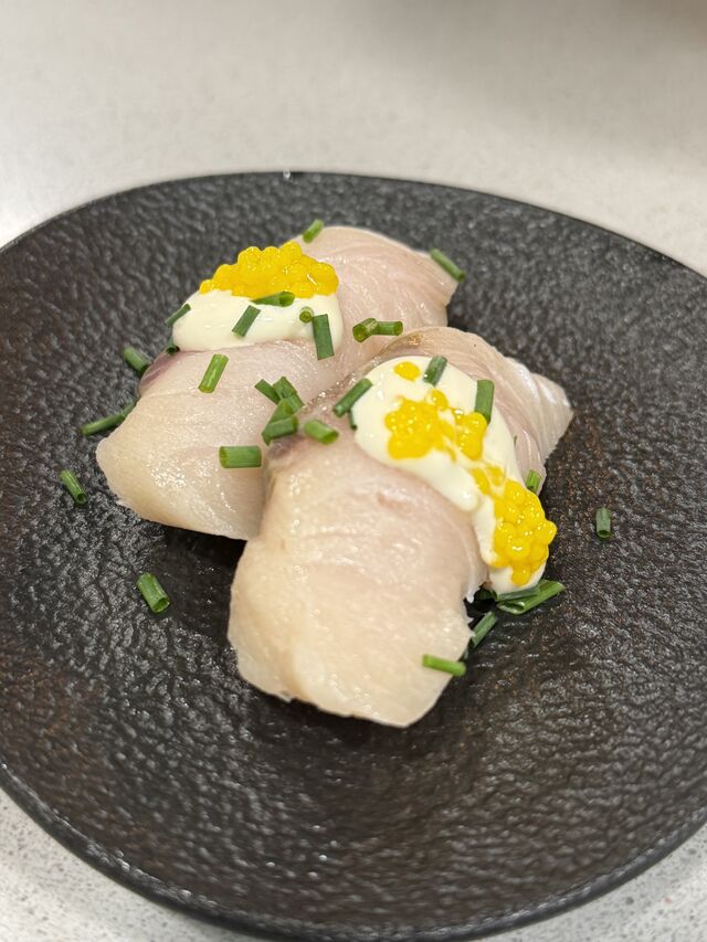 Niguiri de pez limón 