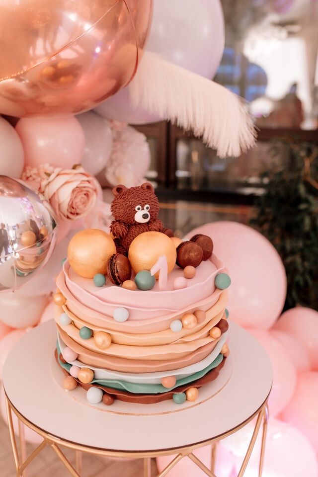 У нас Ви зможете замовити торти, до Вашого особливого свята.