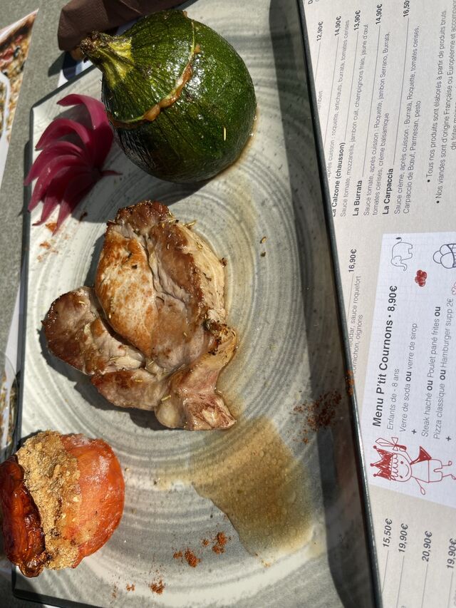 Tranche de veau et legumes farcis