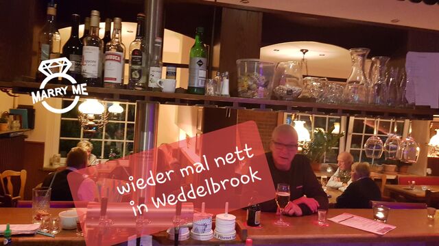 Gemütlichkeit auch an der Theke mit der alten Gaststube!