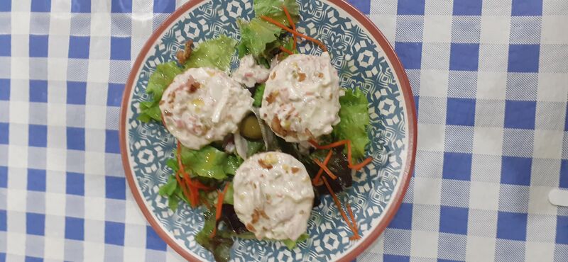 Tomates rellenos de bonito