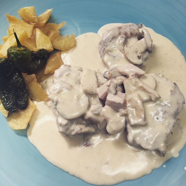 Solomillo de ternera con salsa de boletus