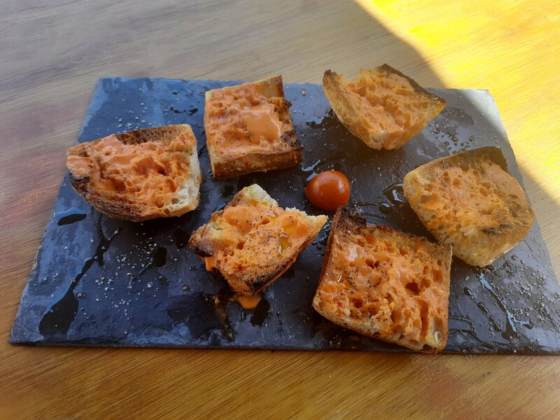 Pan con Tomaquet