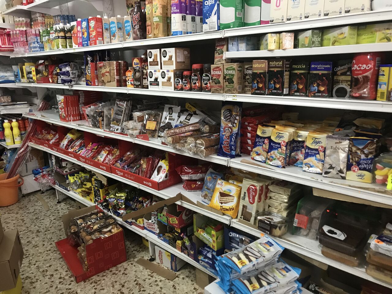 Todo clase de dulce 1€