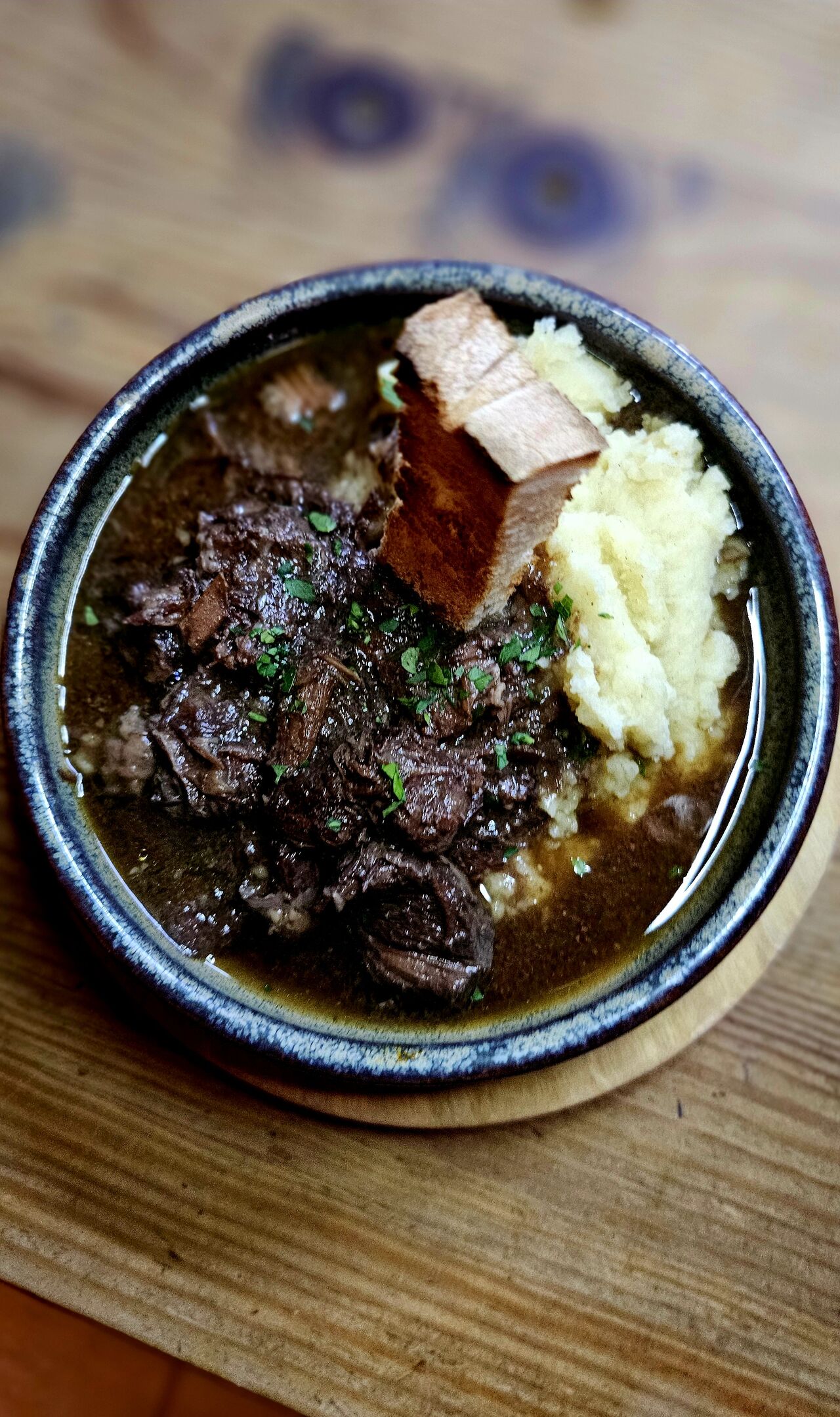 Bochechas de Porco Preto em Vinho Tinto & Puré