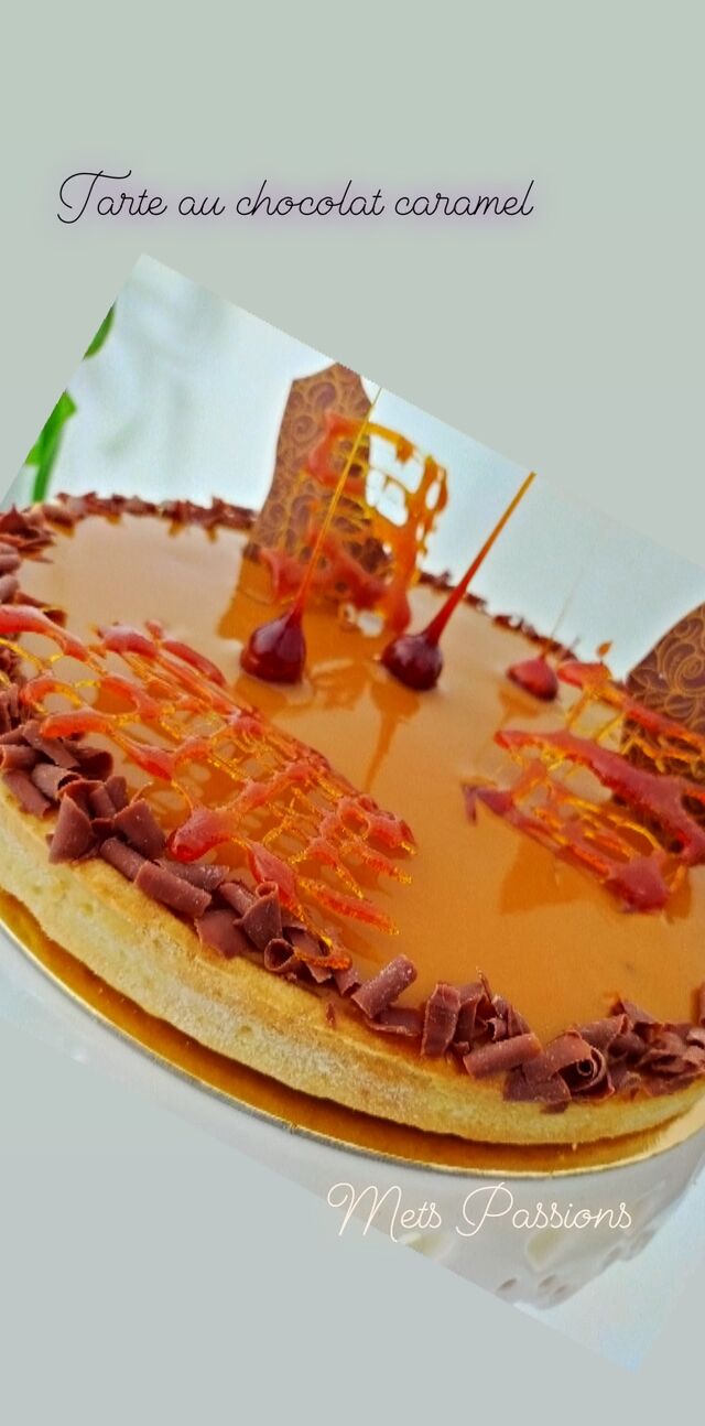 Tarte au chocolat nappée caramel
Pâte sablé
Ganache chocolat noir
Glaçage caramel