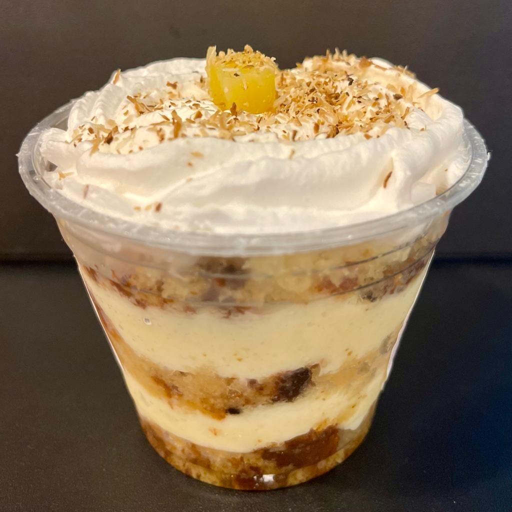 Bolo abacaxi com coco