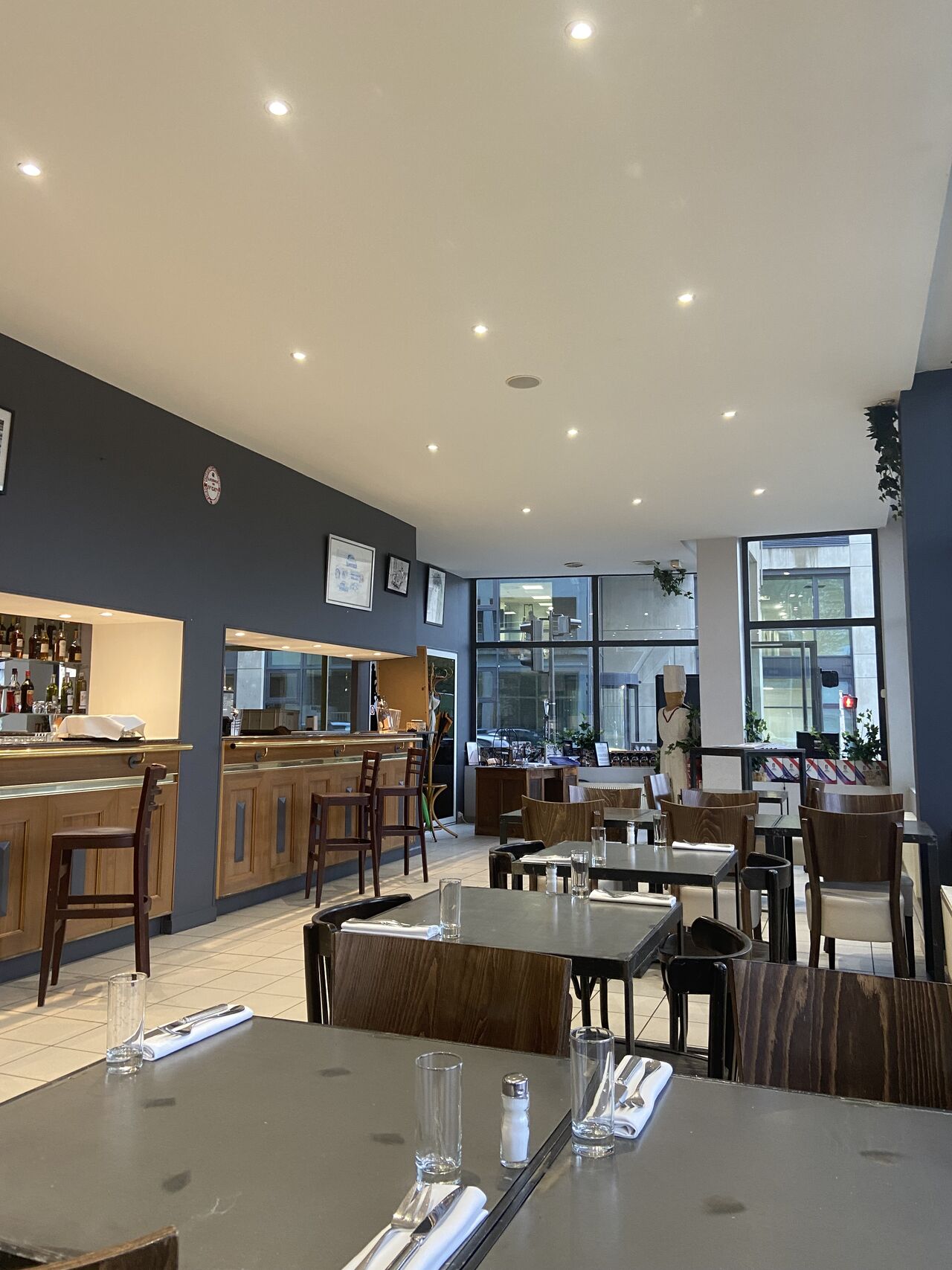 Salle Intérieur du Petit Marché #2