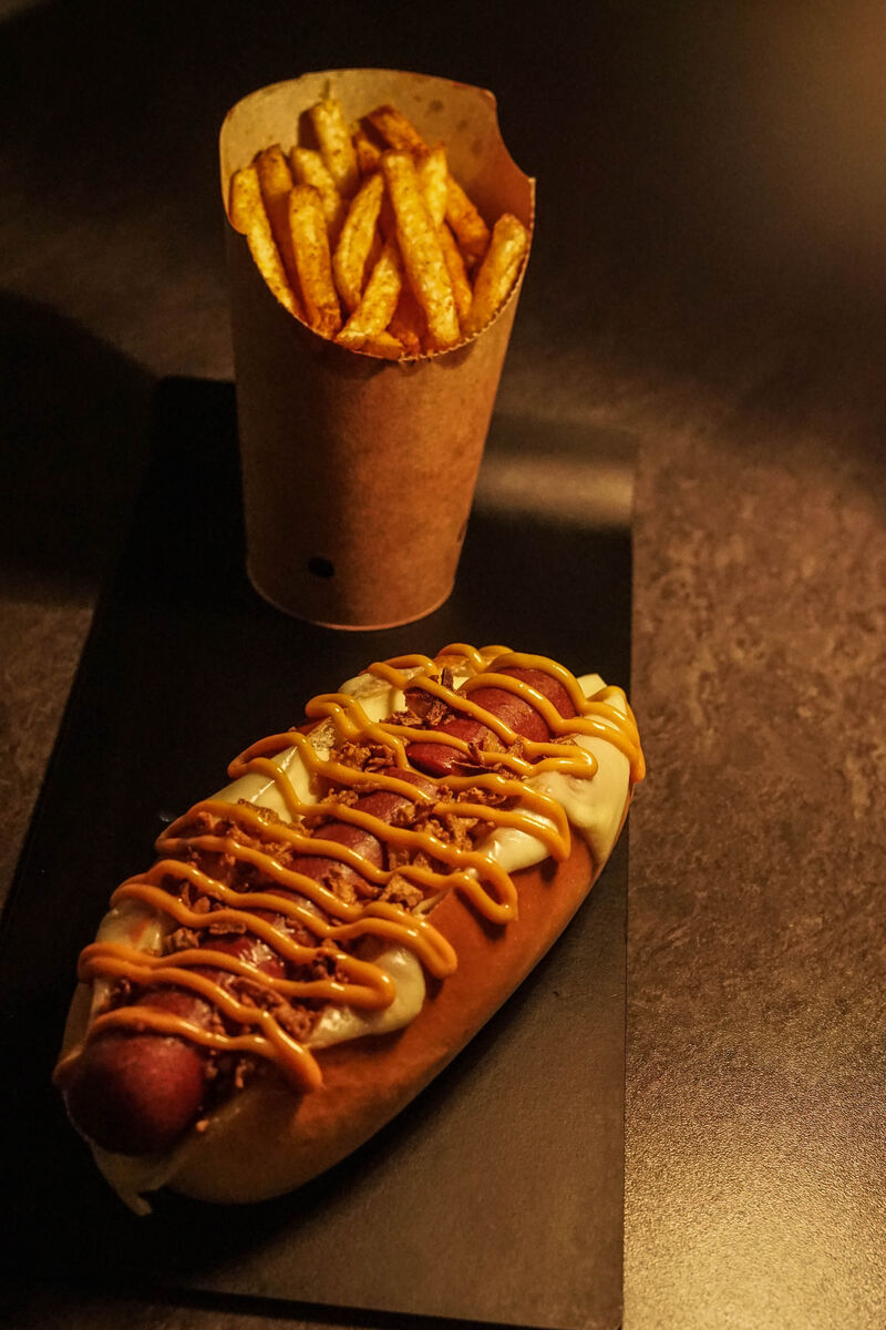 Le Queens en taille XL pour les amateurs de sucré-salé
* Saucisse pur boeuf
* Également disponible en taille M