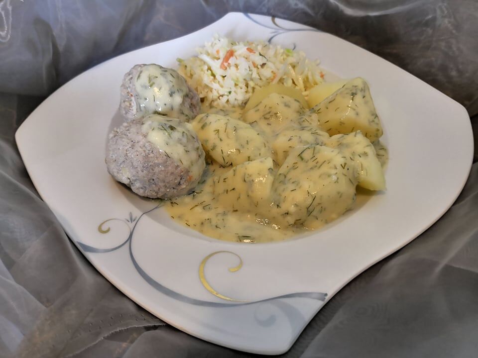 Pulpety w sosie koperkowym