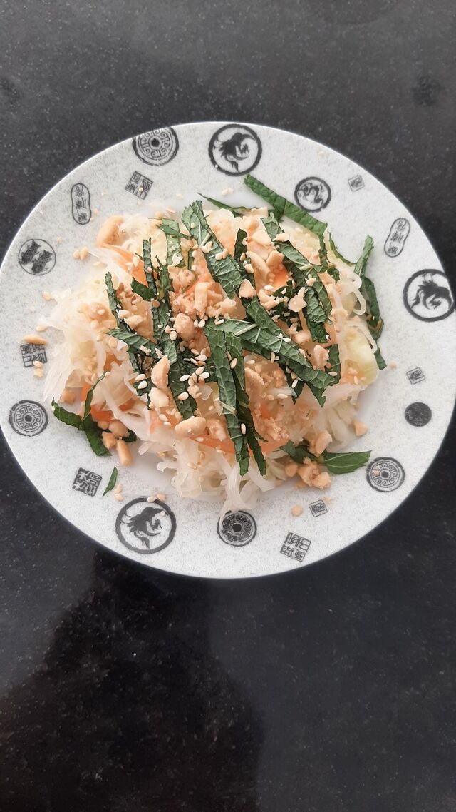 Entrée : Salade vietnamienne de chou blanc