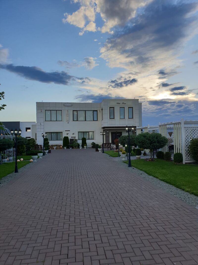 RESTAURANT WHITE HOUSE