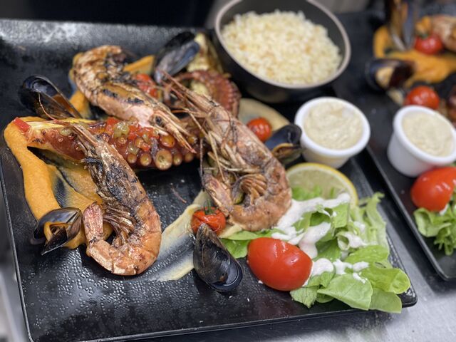 Assiette de poulpe & gambas