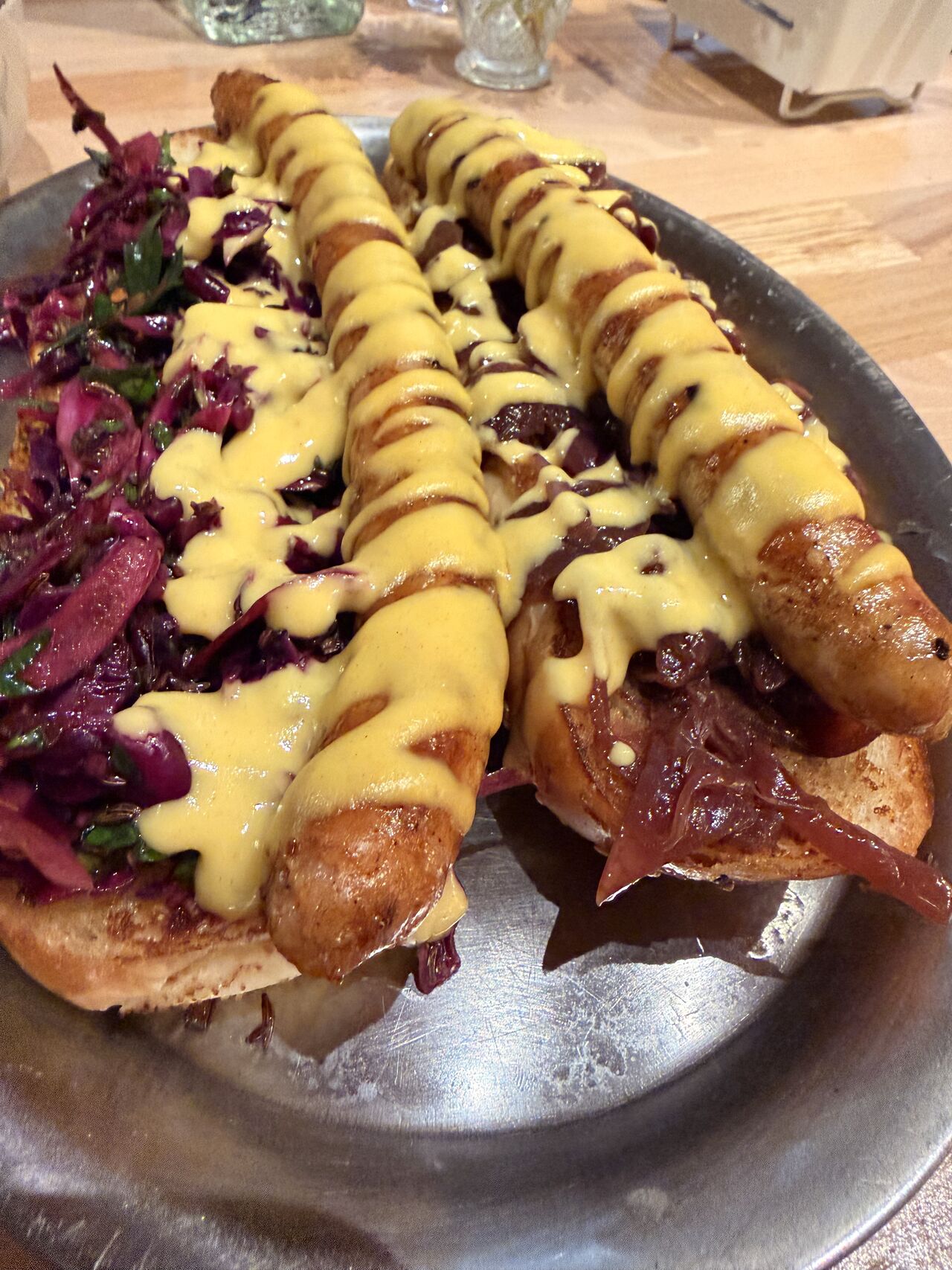 6. Sendvis cu Carnat