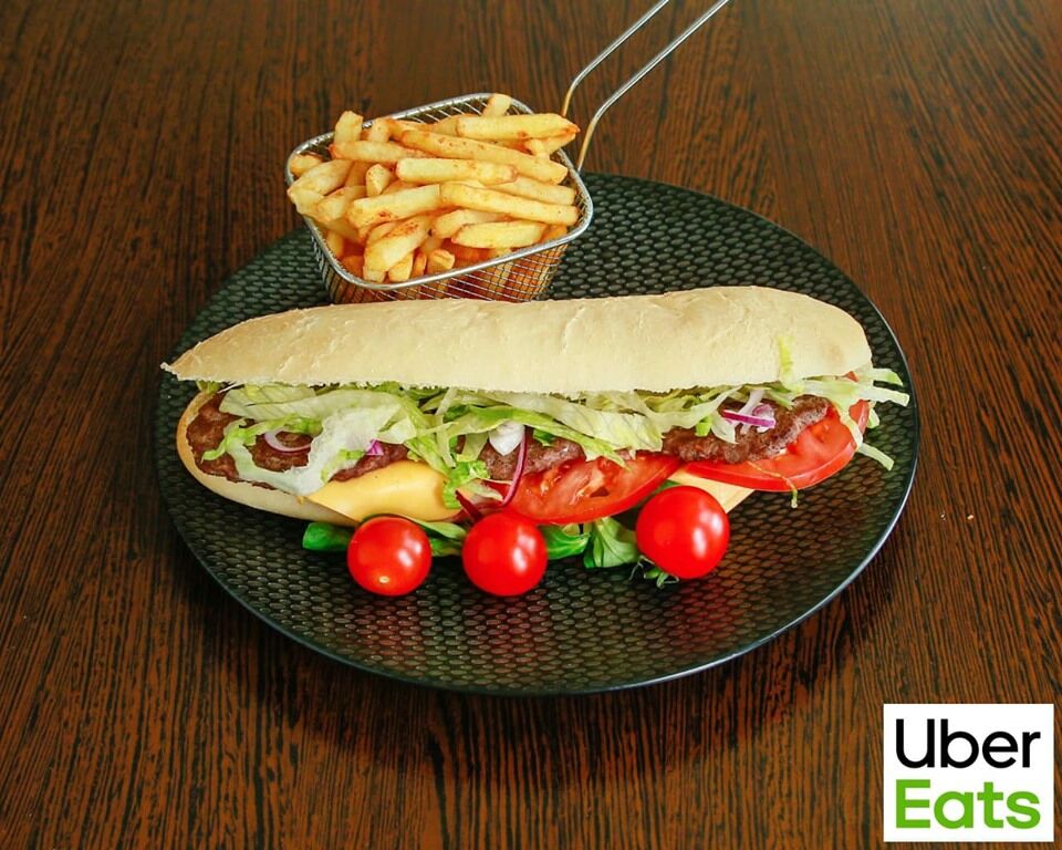 Envie d’un Américain ? C’est Chez Tacos Burger Avenue .
Tacos Burger Avenue à votre service.#tacos #manger #toulouse